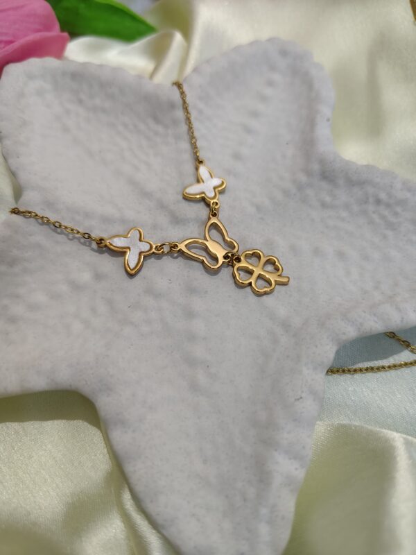 luxury rose gold charm & crystal necklace (flower pendant) (copy)