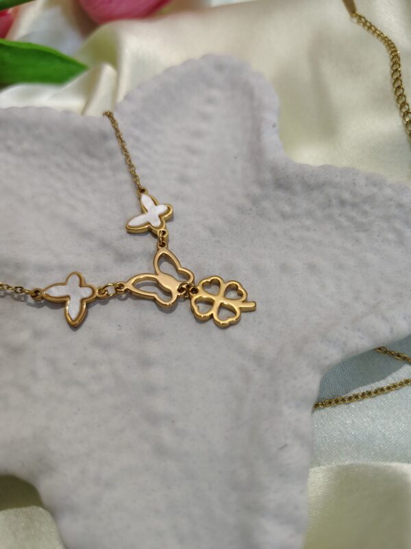 luxury rose gold charm & crystal necklace (flower pendant) (copy)