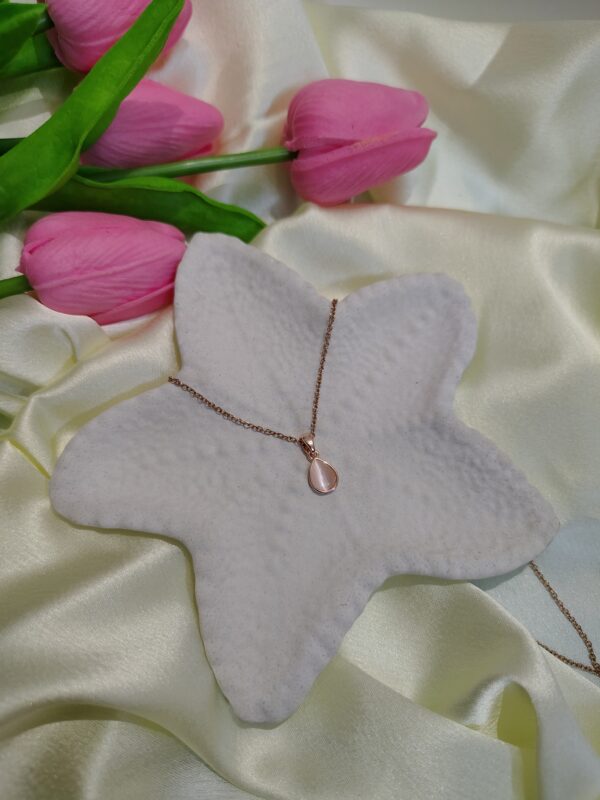 korean style rose gold chain with pendent