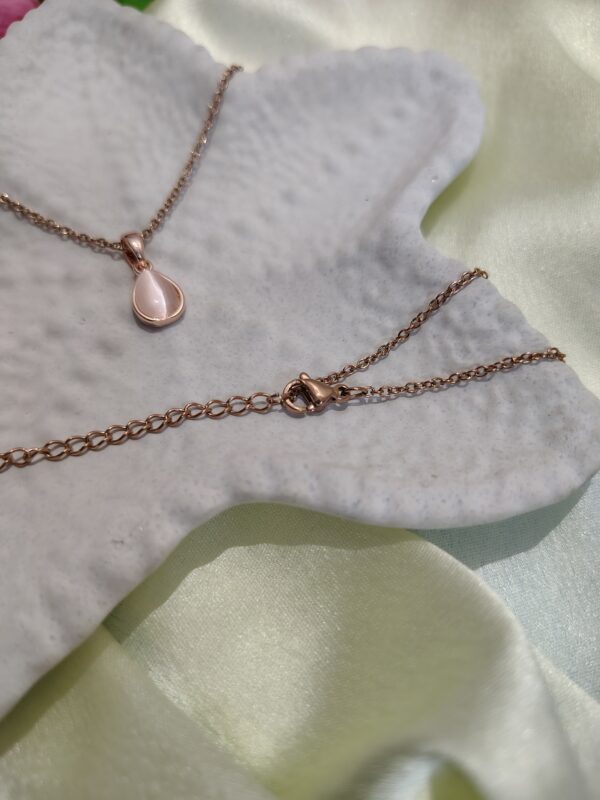 korean style rose gold chain with pendent