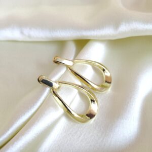 vintage inspired polished gold oval drop earrings (copy)